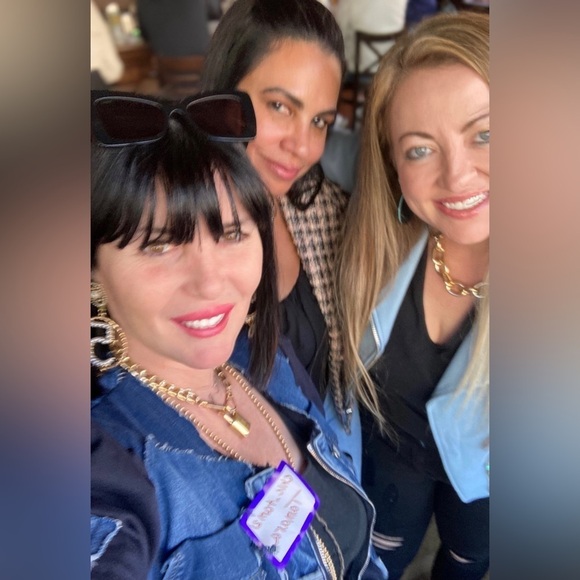 Accessories - My first Posh & Sip with these lovely ladies ❤️